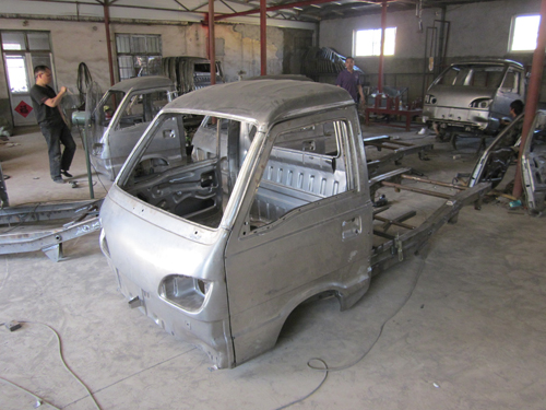 电动车生产车间