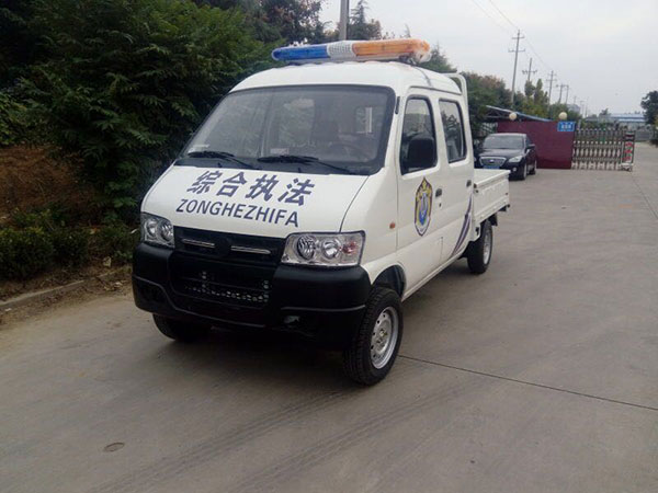 综合执法双排车