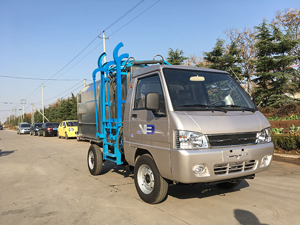 电动环卫挂桶车